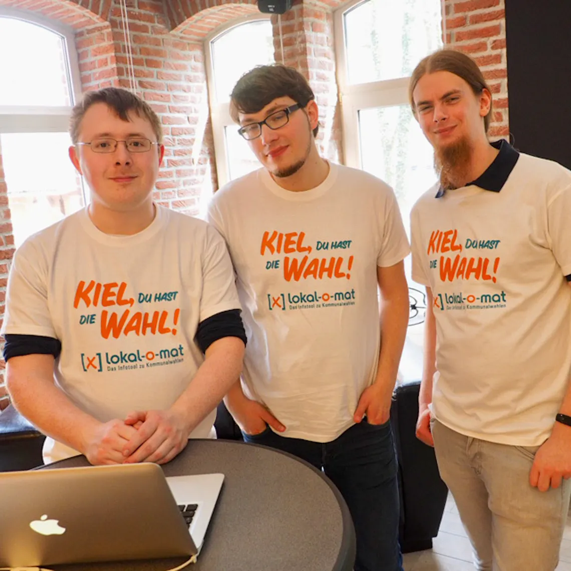 lokalomat team text
