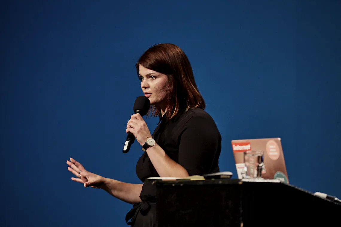 Sophie Passmann auf dem Zündfunk-Netzkongress