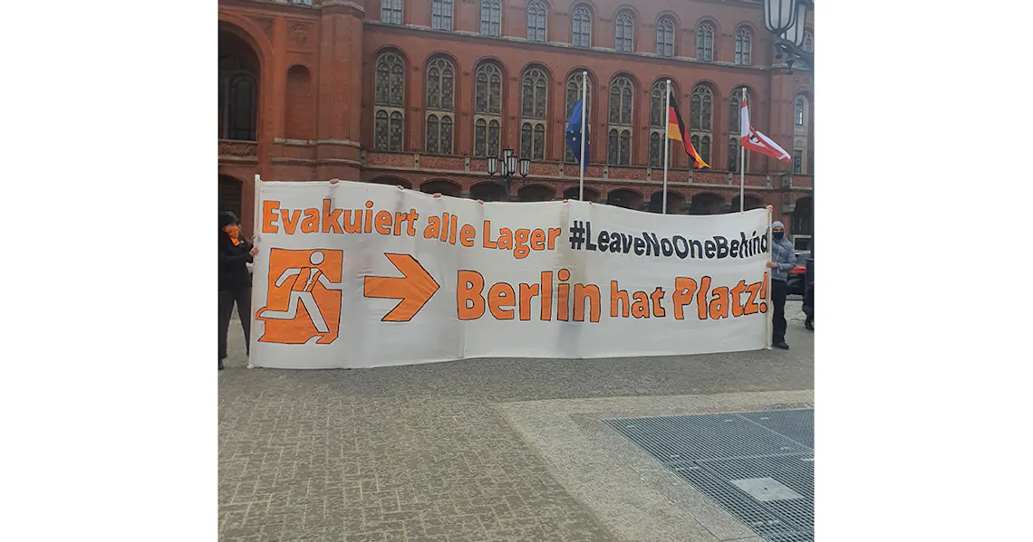 leave noone behind berlin galerie7